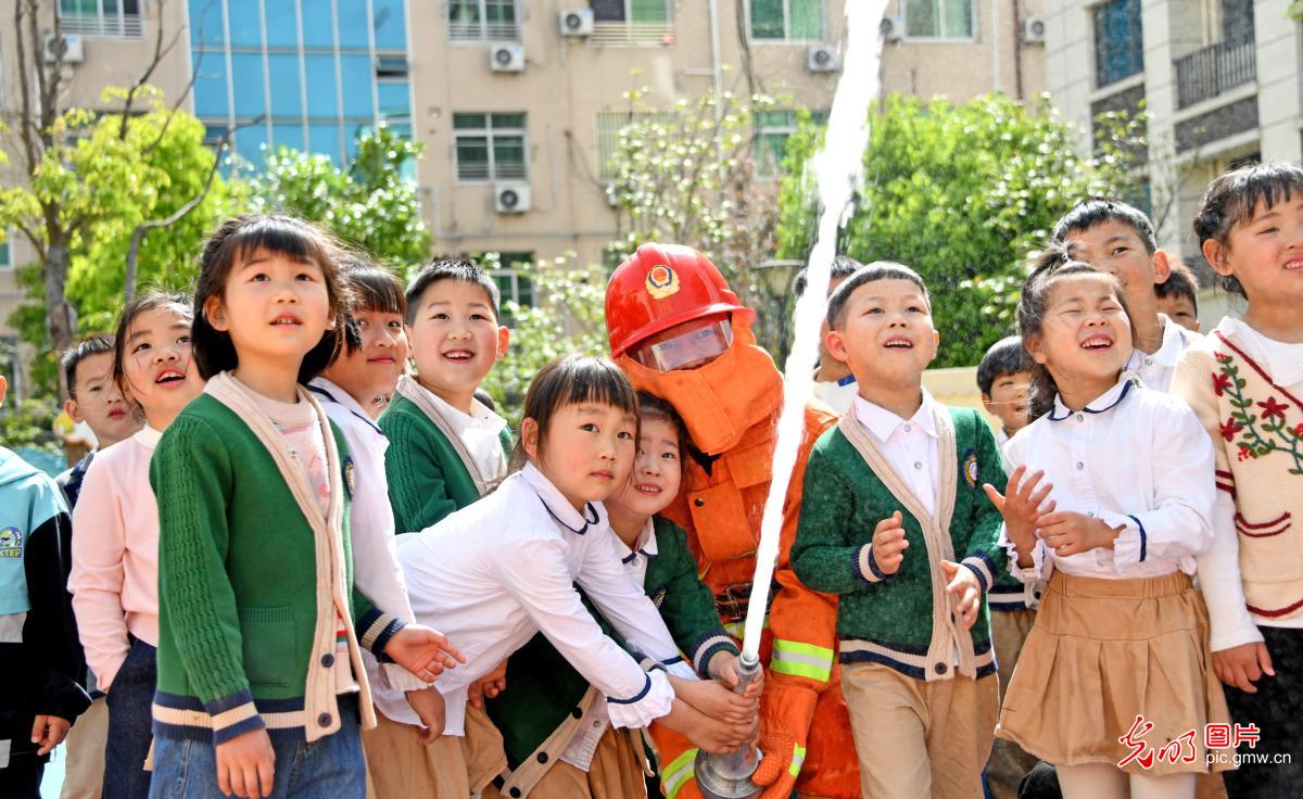 国家安全知识进校园 护航青少年健康成长