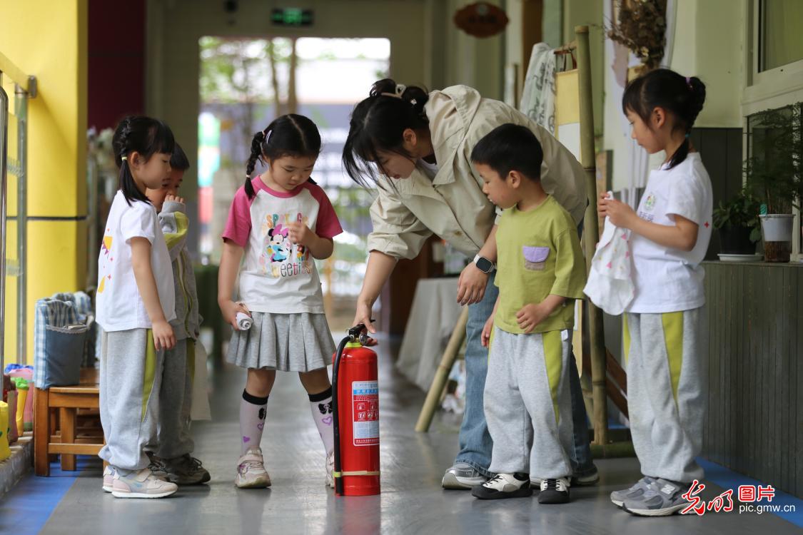 国家安全知识进校园 护航青少年健康成长