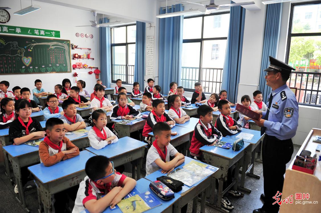 国家安全知识进校园 护航青少年健康成长